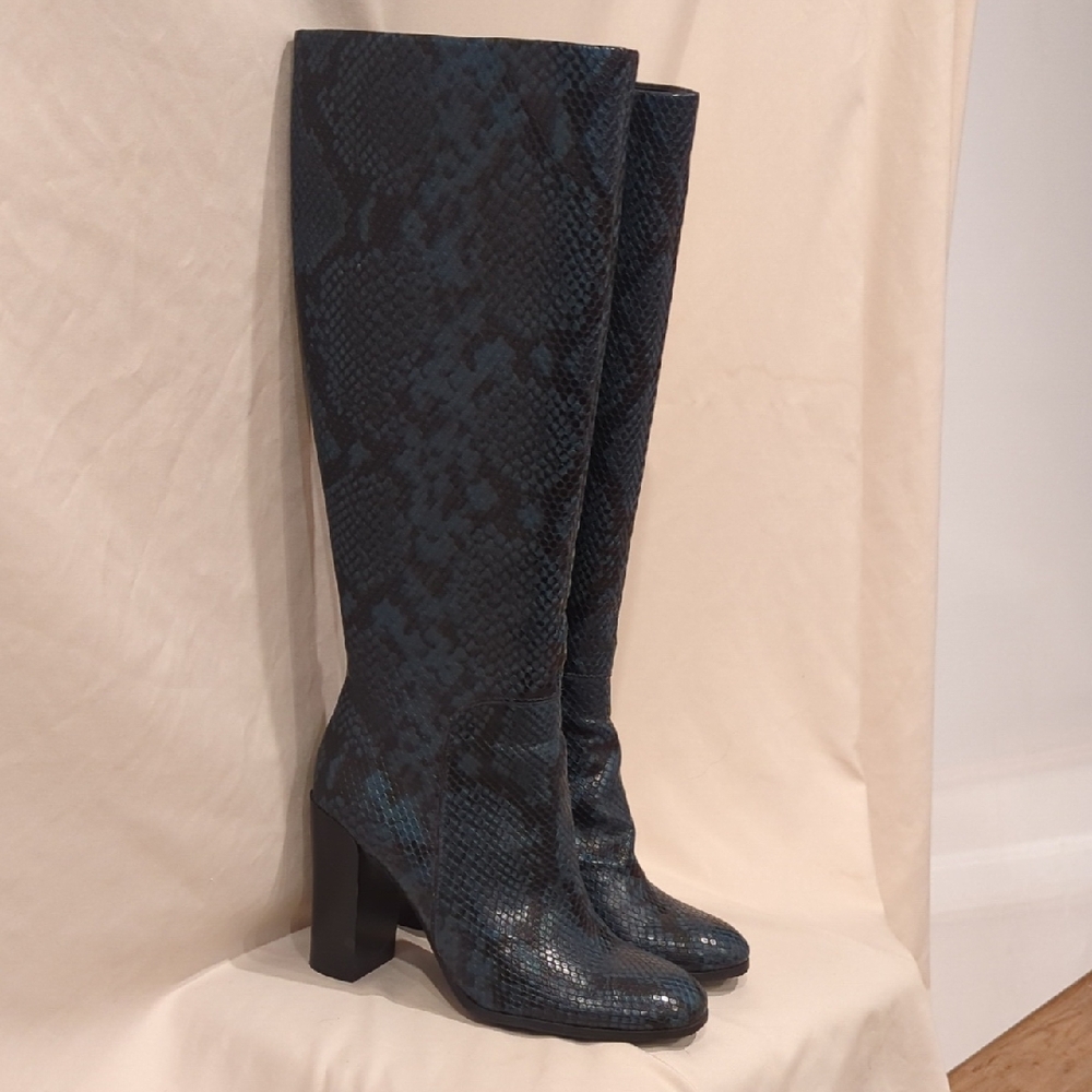 Kenneth Cole Blue Snakeskin Textured Leather Heeled Boots